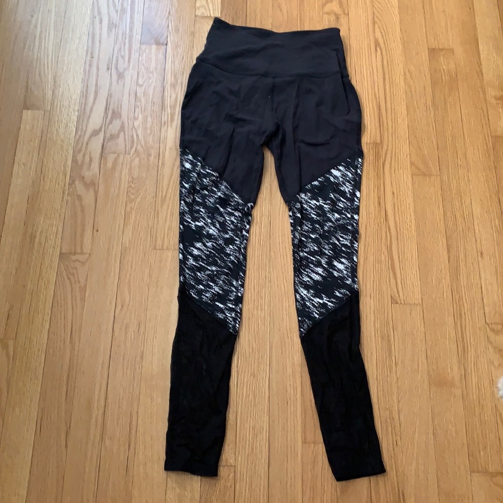 BEYOND YOGA LEGGING with mesh calf size m